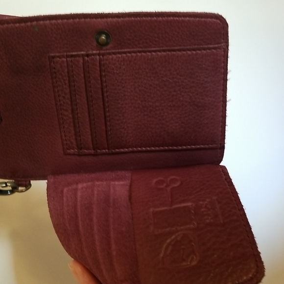 Small burgandy leather bag - Picture 3 of 6